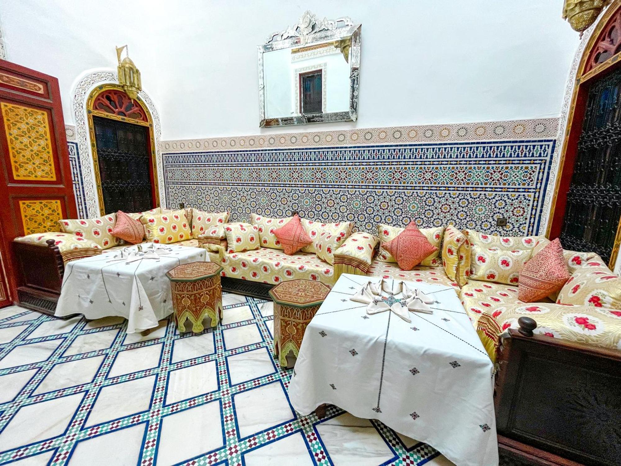 Riad Dar El Ouedghiri Fès Extérieur photo